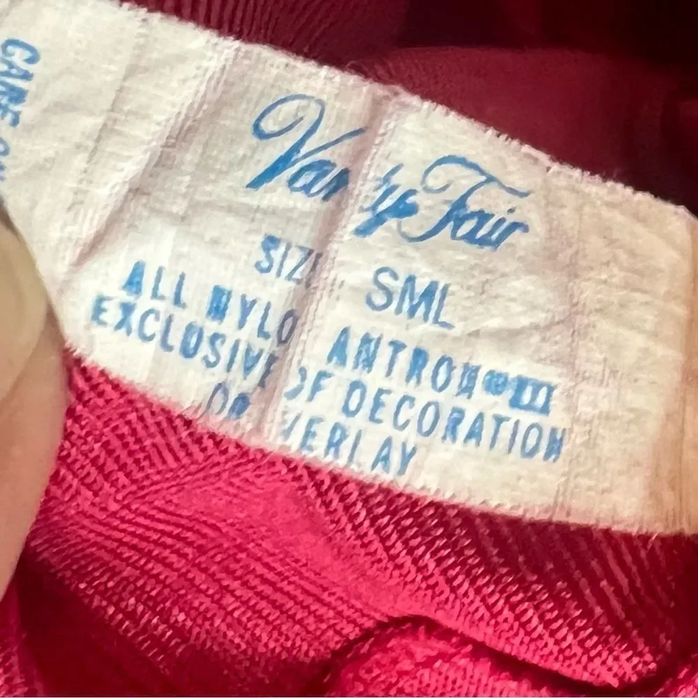 Vanity Fair Knee Length V-neck Nightgown Burgundy White Blue 70’s Sleeveless Vtg